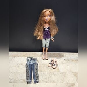 1st Edition  Bratz Passion 4 Fashion Yasmin Doll And‎ Accessories Collectible